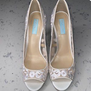 Betsey Johnson Mave Bridal Lace Heels